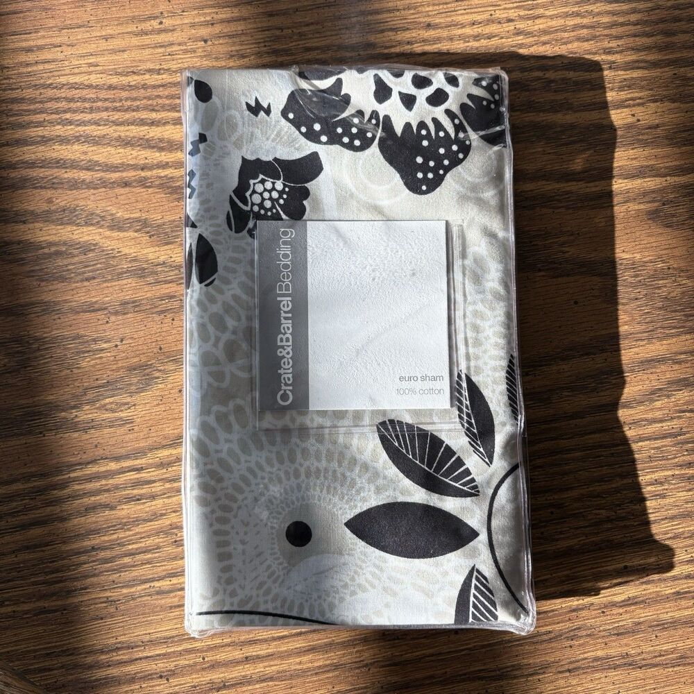 Crate and Barrel Fazzoletto Euro Sham Cotton Floral Botanical 26x26 New